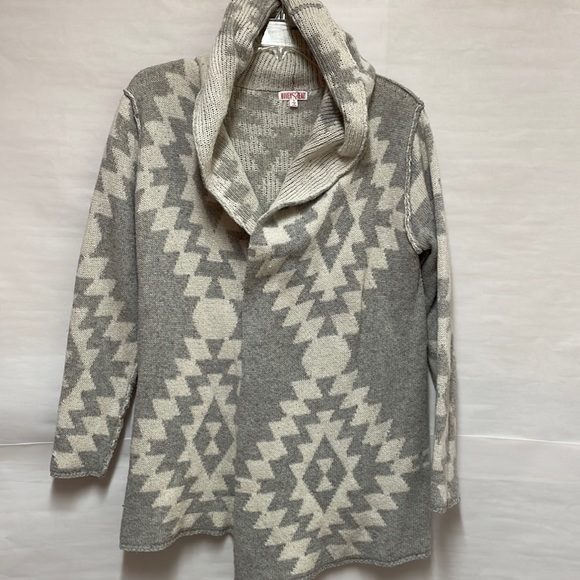 Woven ❤️ Heart Cardigan Sweater - Small - Picture 4 of 11